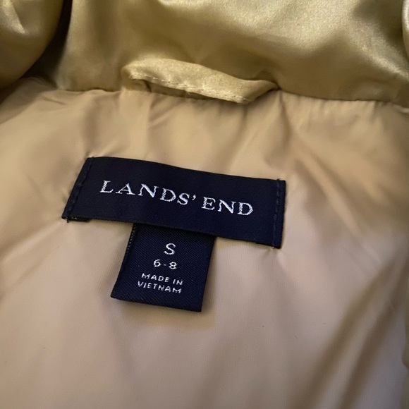 Lands End women’s Puffer vest. Like new! - Picture 6 of 6